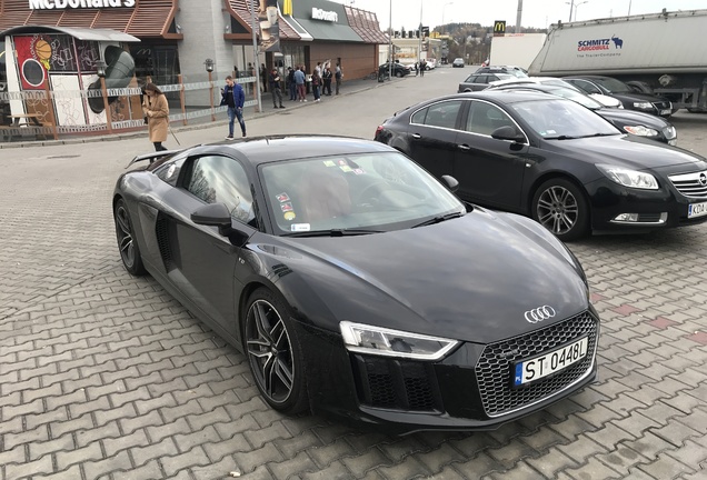 Audi R8 V10 Plus 2015