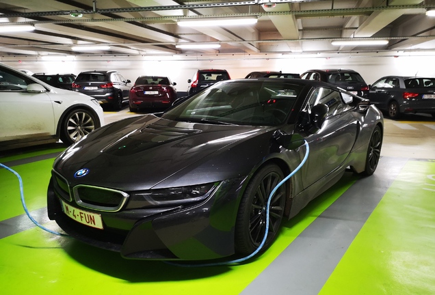 BMW i8 Roadster