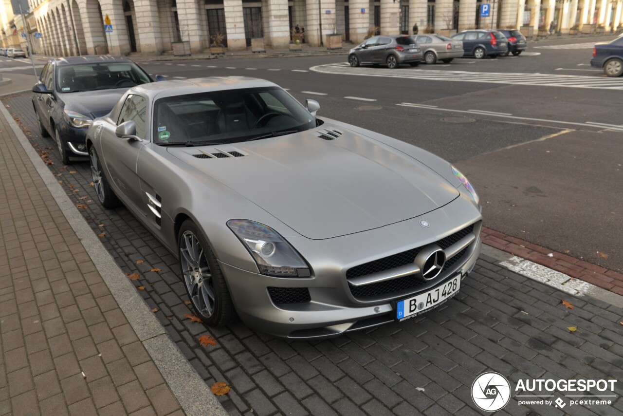 Mercedes-Benz SLS AMG