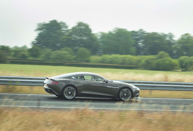 Aston Martin Vanquish 2013