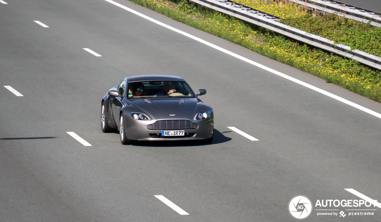 Aston Martin V8 Vantage