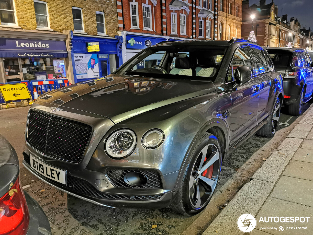 Bentley Bentayga V8