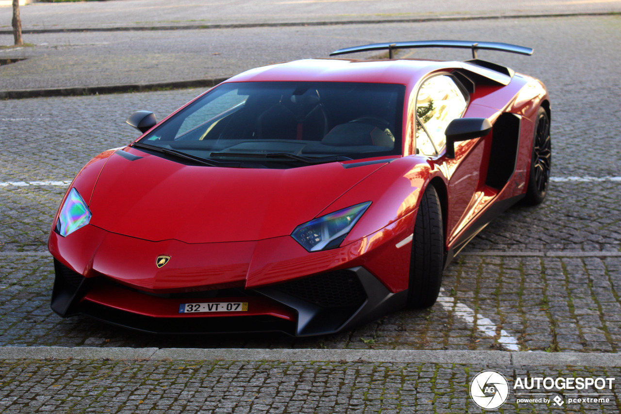 Lamborghini Aventador LP750-4 SuperVeloce