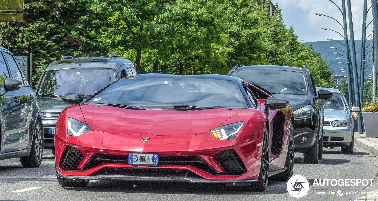 Lamborghini Aventador S LP740-4 Roadster