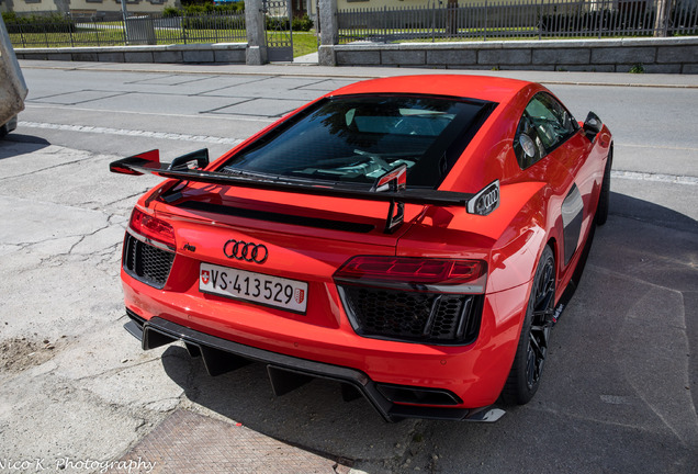 Audi R8 V10 Plus 2015