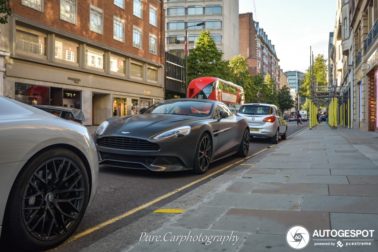 Aston Martin Vanquish 2013