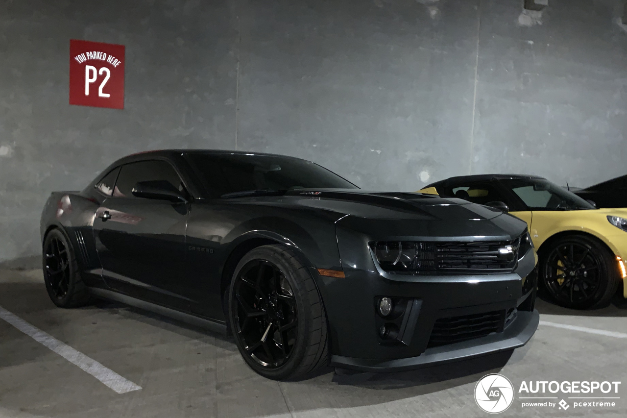 Chevrolet Camaro ZL1 2014