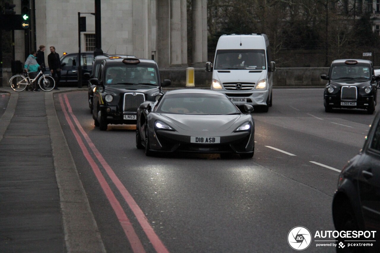 McLaren 570S