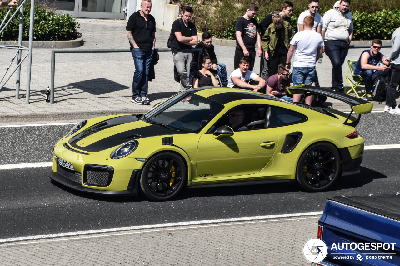 Porsche 991 GT2 RS Weissach Package