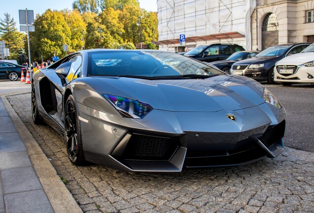 Lamborghini Aventador LP700-4