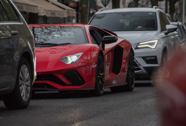 Lamborghini Aventador S LP740-4