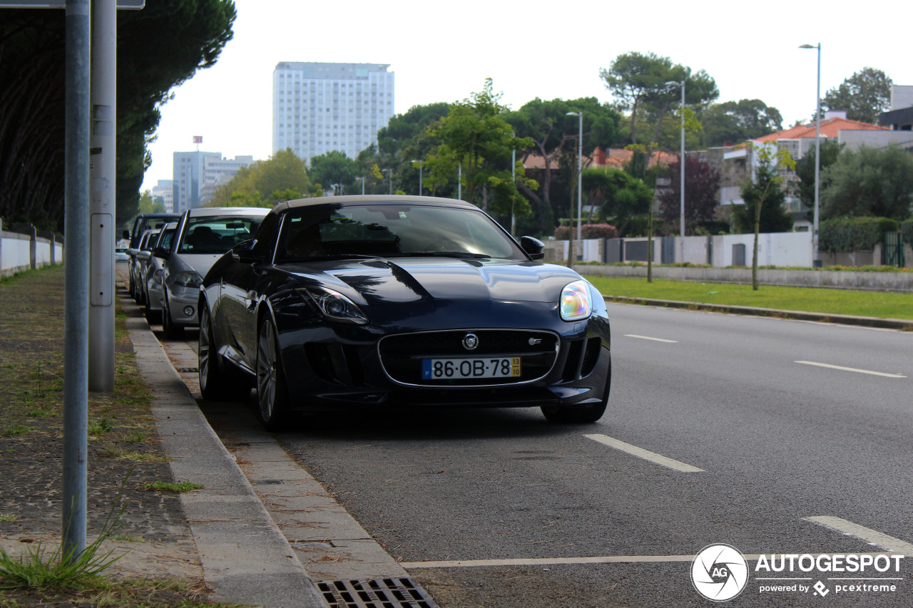 Jaguar F-TYPE S Convertible