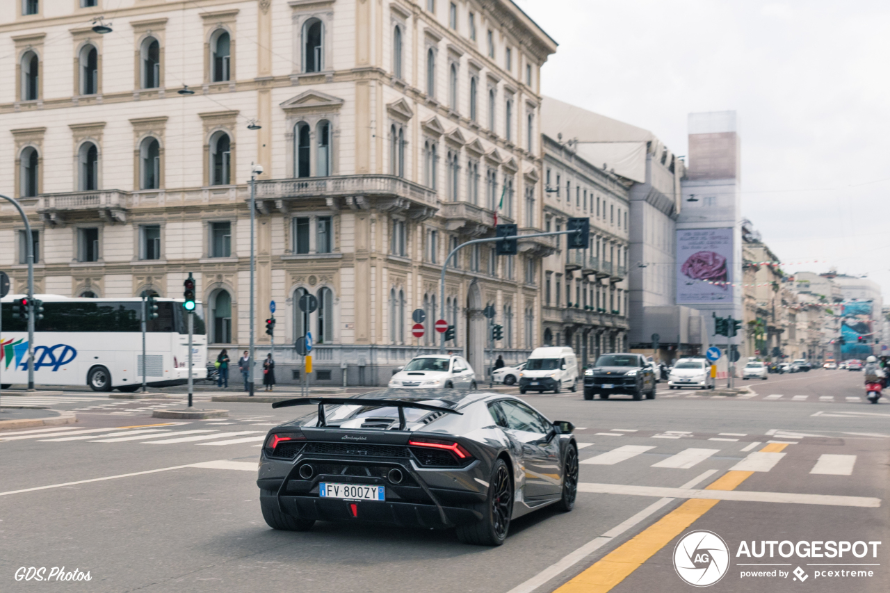 Lamborghini Huracán LP640-4 Performante