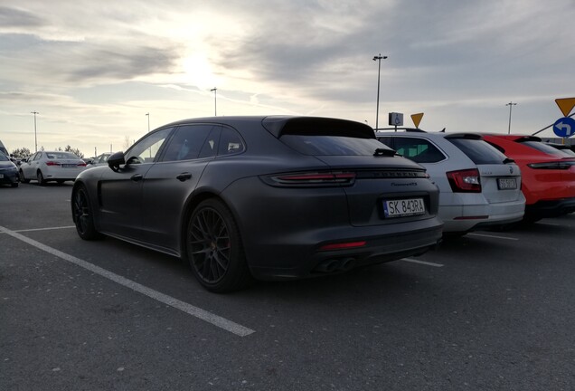 Porsche 971 Panamera GTS Sport Turismo