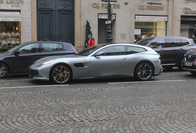 Ferrari GTC4Lusso T