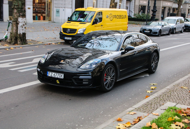 Porsche 971 Panamera Turbo