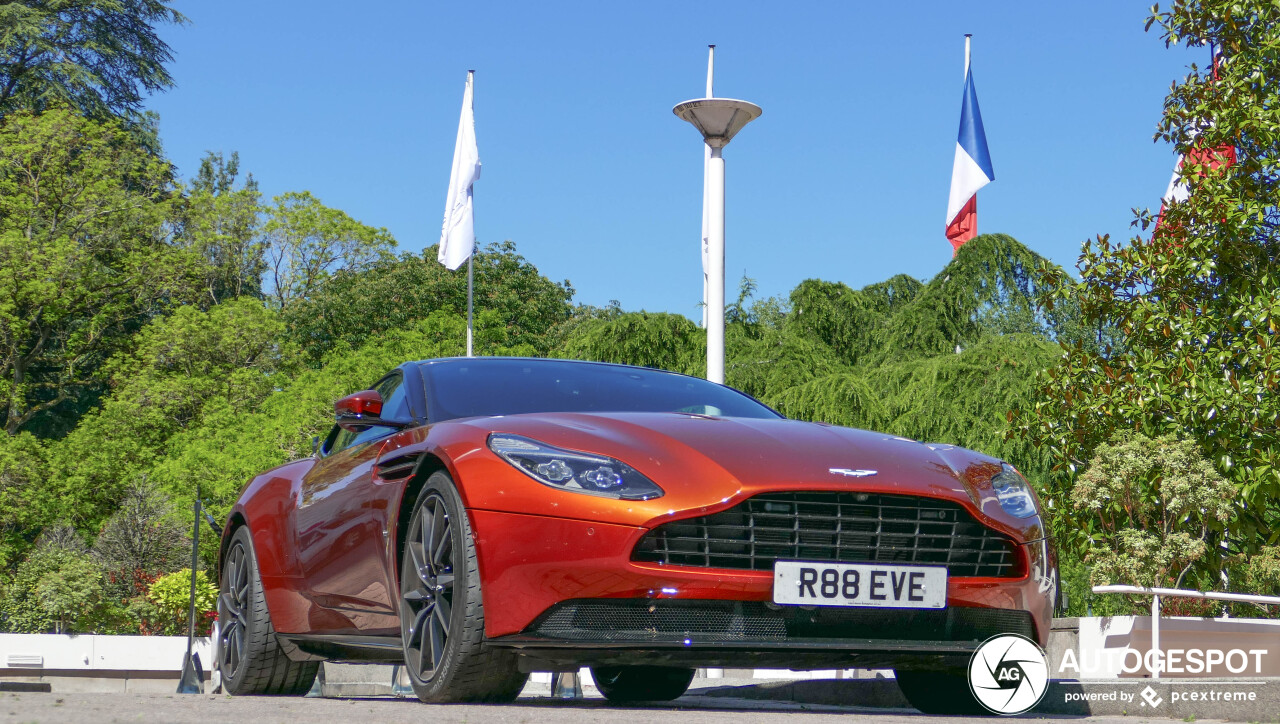 Aston Martin DB11