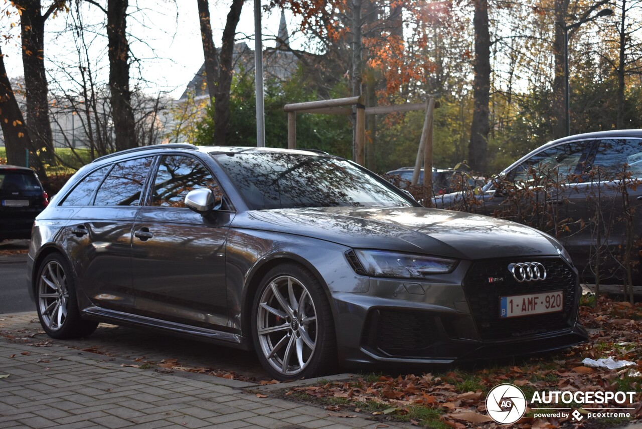 Audi RS4 Avant B9