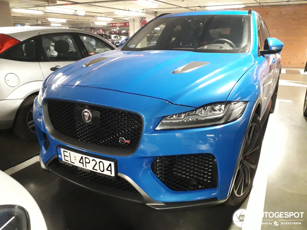 Jaguar F-PACE SVR