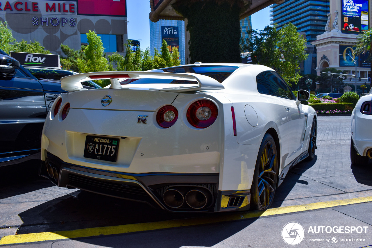 Nissan GT-R 2017