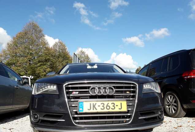 Audi S8 D4