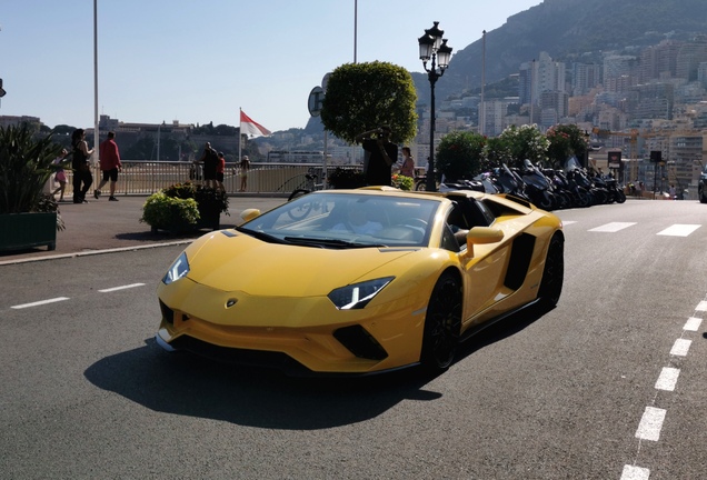 Lamborghini Aventador S LP740-4 Roadster