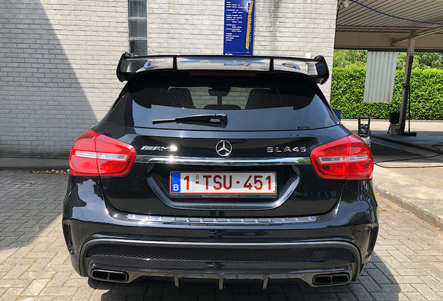 Mercedes-AMG GLA 45 X156