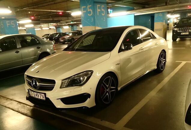 Mercedes-Benz CLA 45 AMG C117