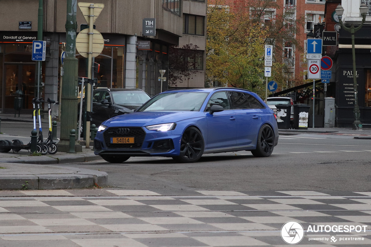 Audi RS4 Avant B9