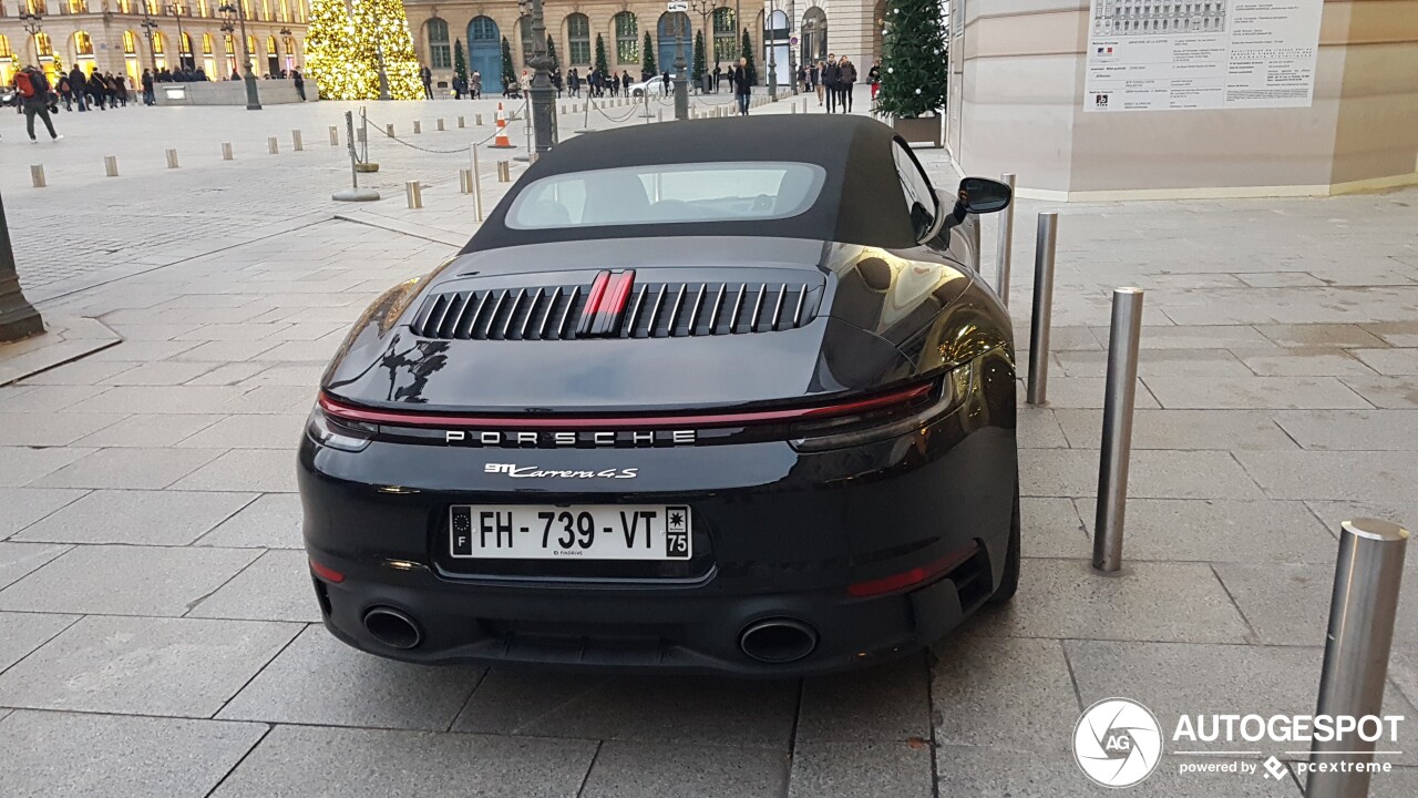 Porsche 992 Carrera 4S Cabriolet