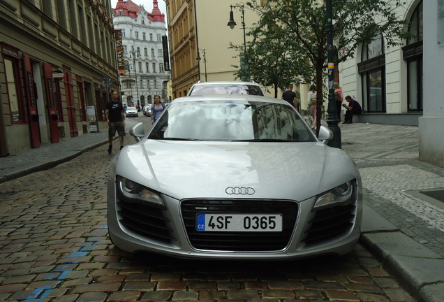 Audi R8