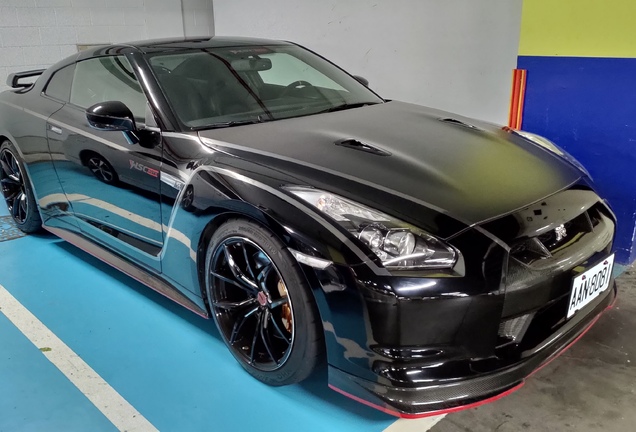 Nissan GT-R