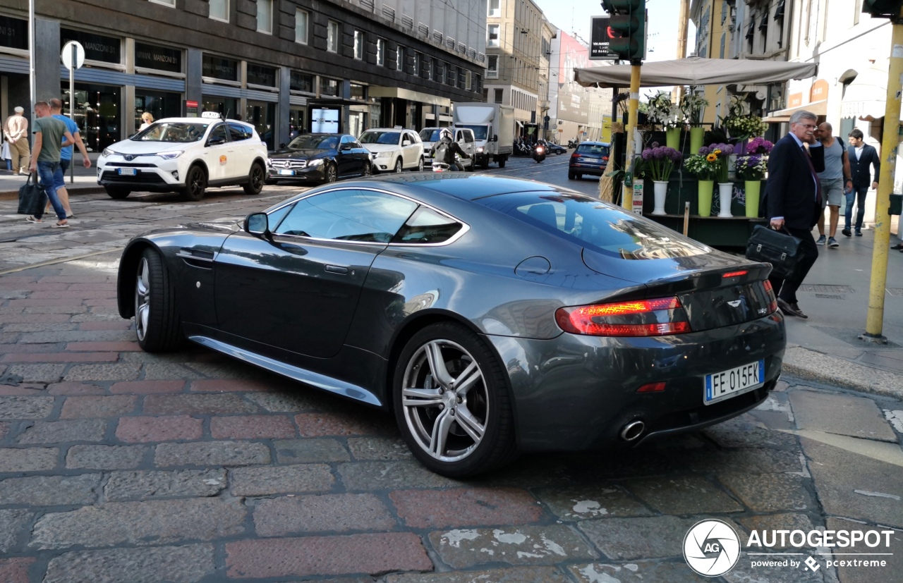 Aston Martin V8 Vantage