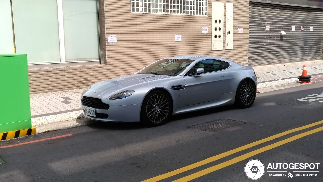 Aston Martin V8 Vantage