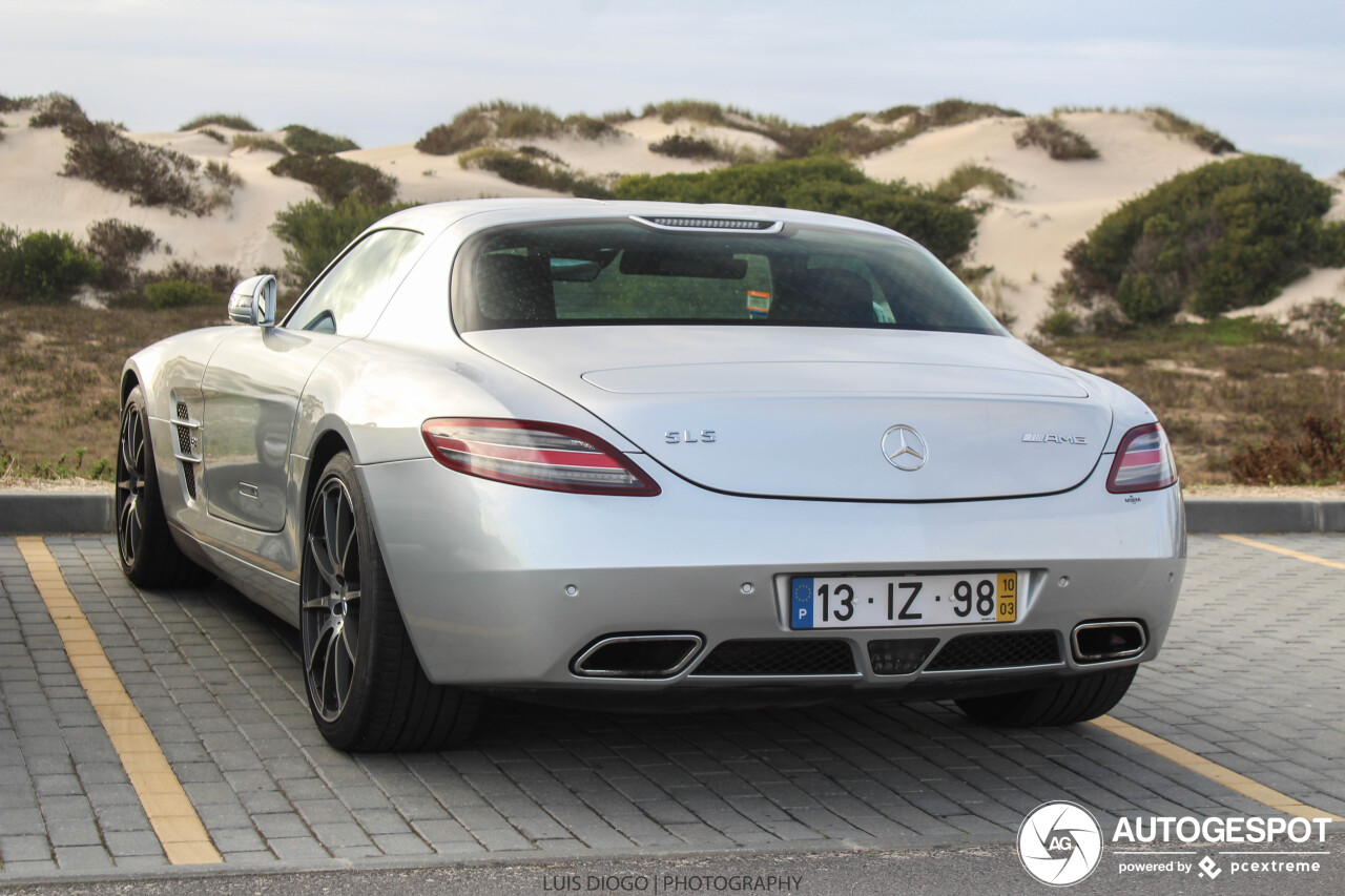 Mercedes-Benz SLS AMG