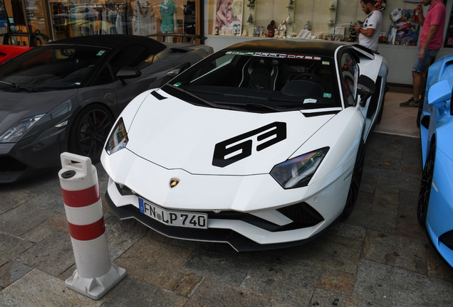 Lamborghini Aventador S LP740-4