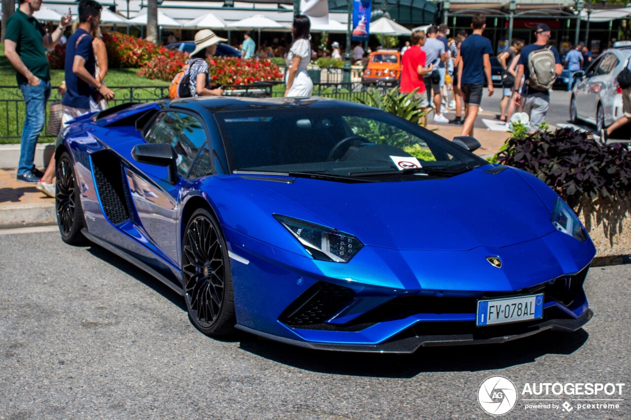 Lamborghini Aventador S LP740-4 Roadster