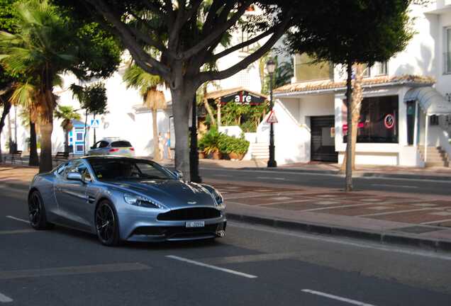 Aston Martin Vanquish 2013