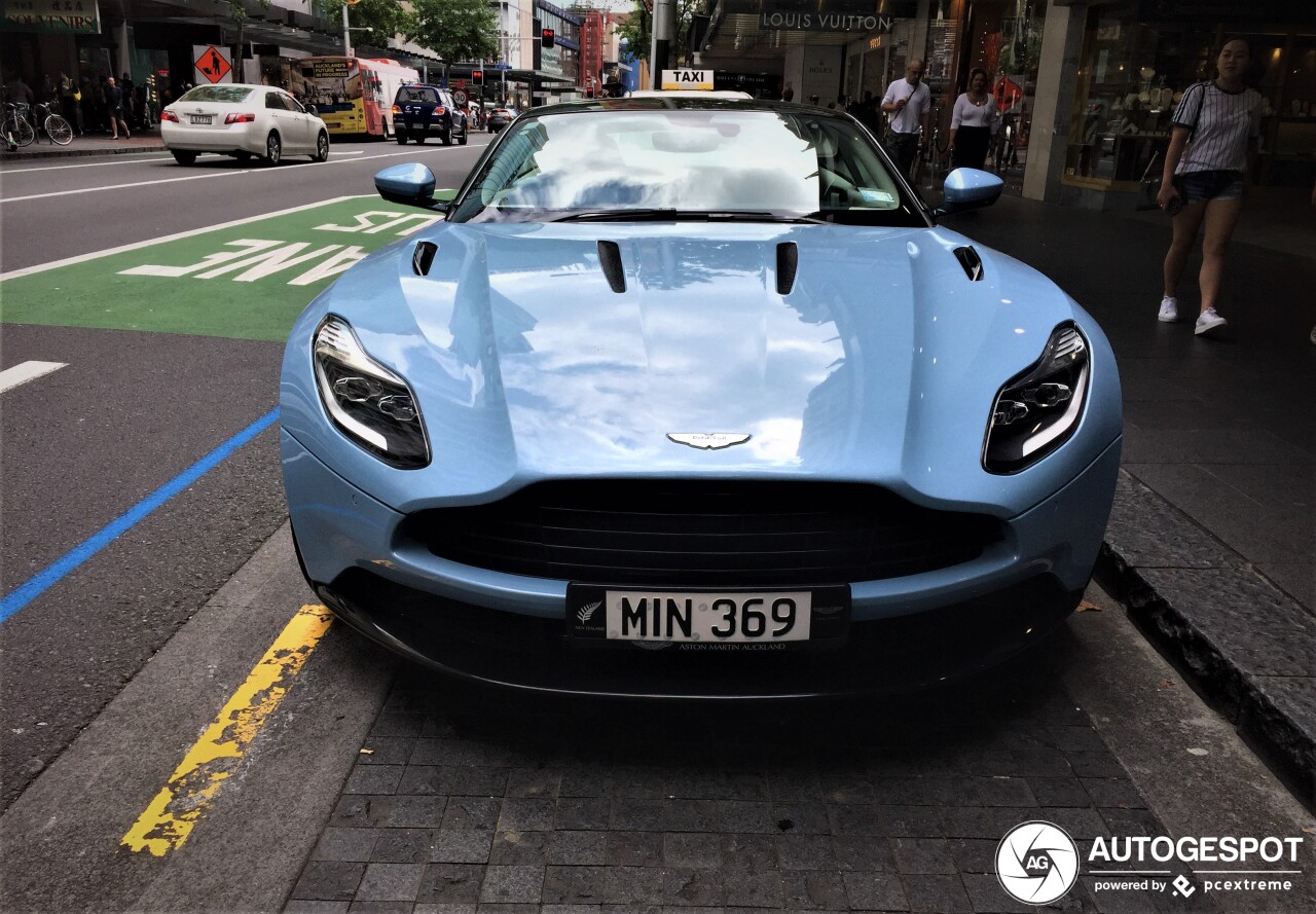 Aston Martin DB11