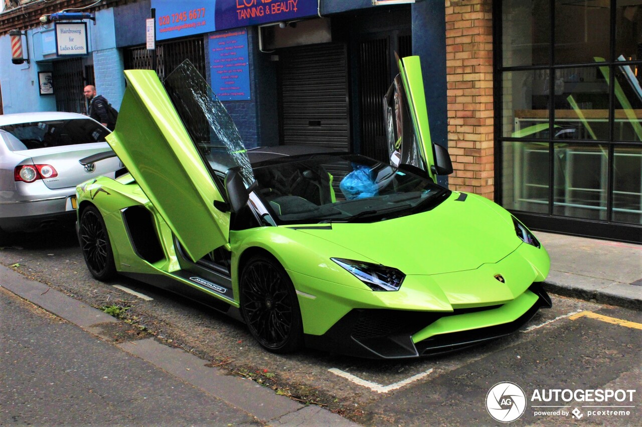 Lamborghini Aventador LP750-4 SuperVeloce Roadster