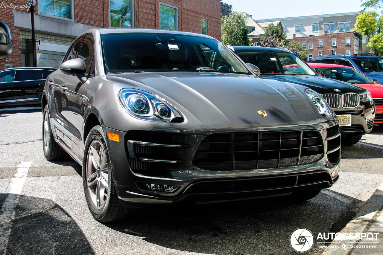 Porsche 95B Macan Turbo