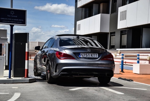 Mercedes-Benz CLA 45 AMG C117