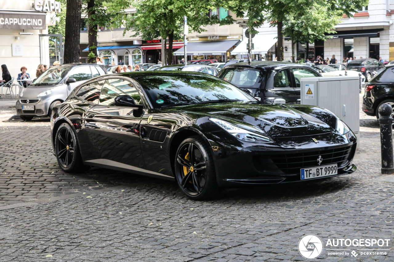 Ferrari GTC4Lusso