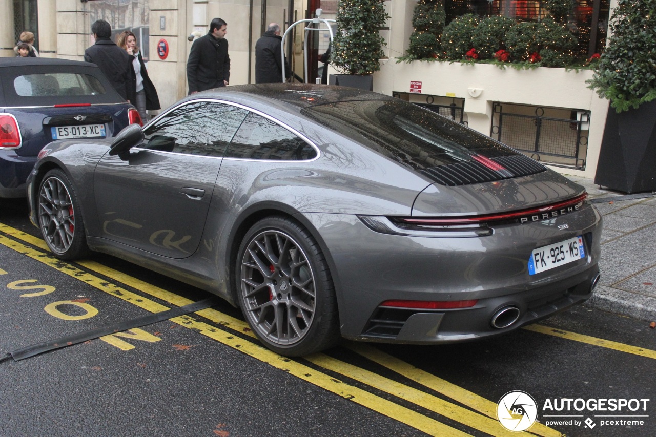 Porsche 992 Carrera 4S