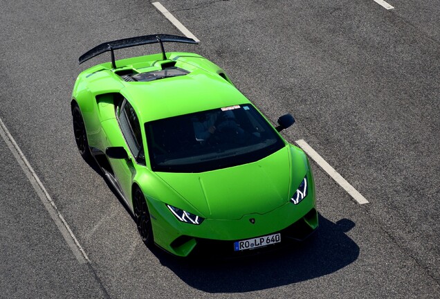 Lamborghini Huracán LP640-4 Performante