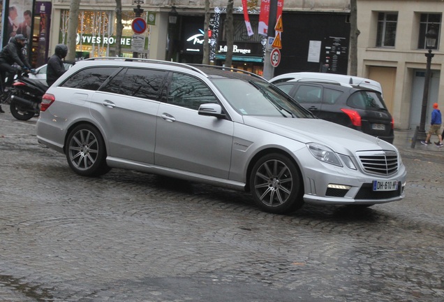 Mercedes-Benz E 63 AMG S212 V8 Biturbo