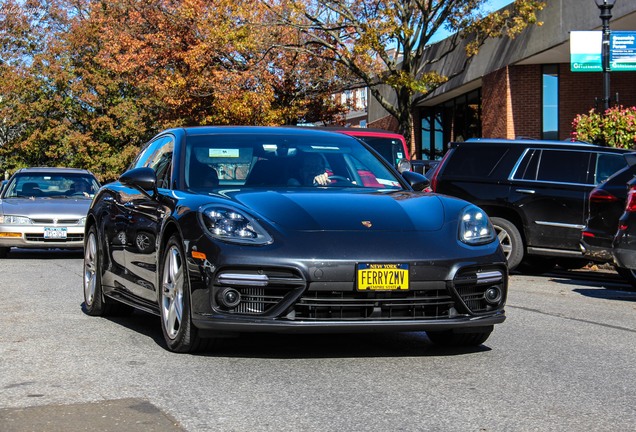 Porsche 971 Panamera Turbo