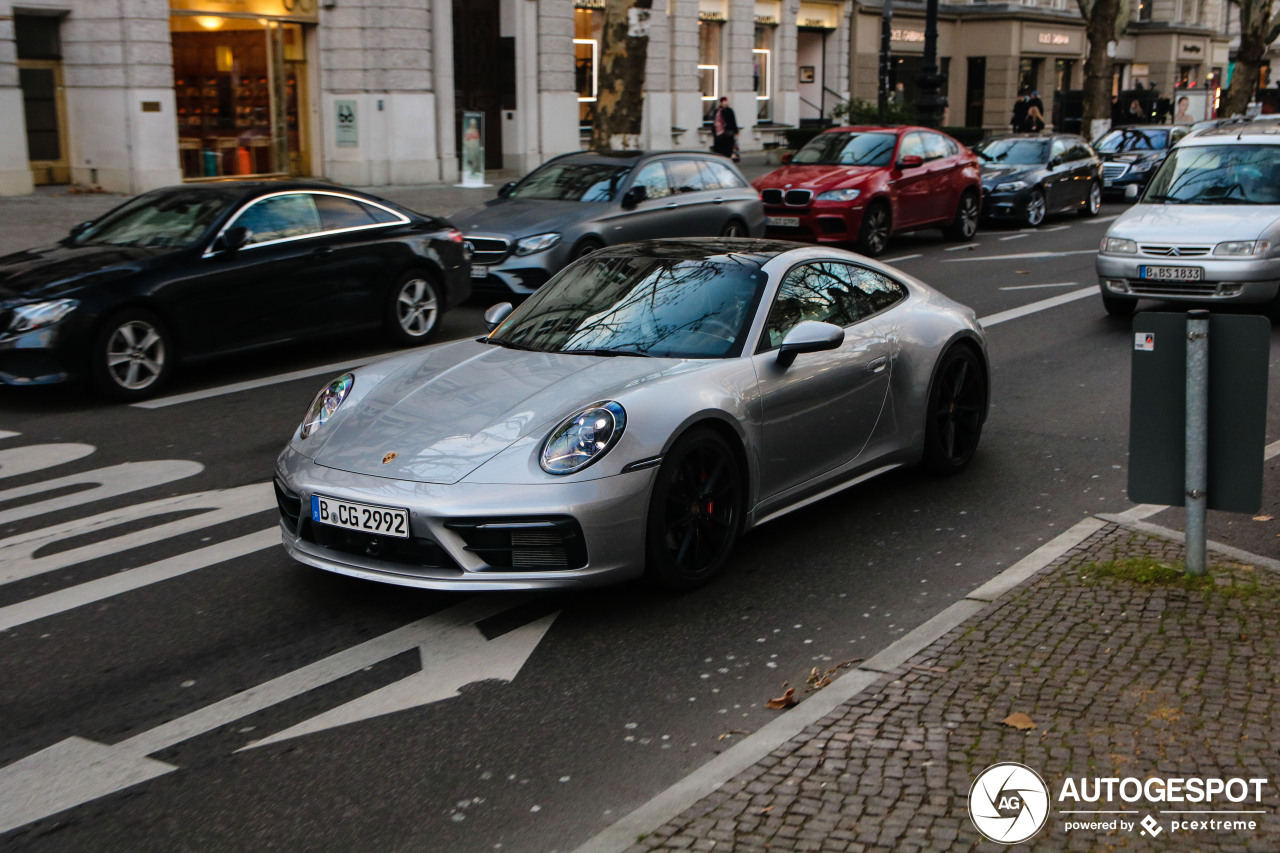 Porsche 992 Carrera 4S