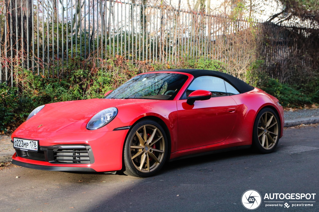 Porsche 992 Carrera 4S Cabriolet