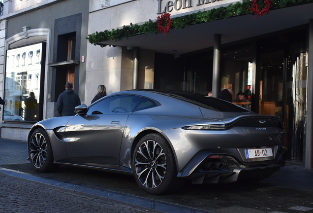 Aston Martin V8 Vantage 2018